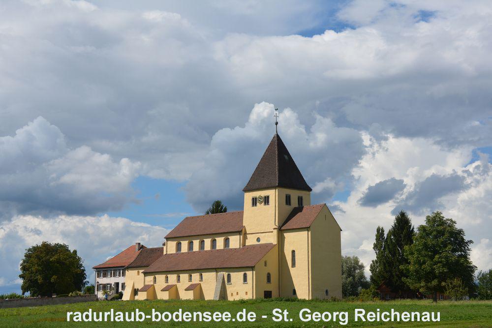 Fietsvakantie aan de Bodensee - De kerk St. Georg op het eiland Reichenau